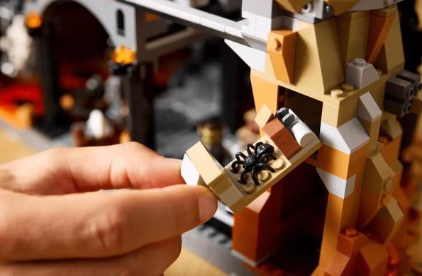 LEGO Icons Володар перснів Барад-Дур 5471 деталей (10333) &ndash; фото товару LEGO з категорії LEGO Icons. Оригінал, доставка по Україні