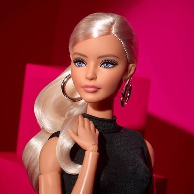 Коллекционная кукла Barbie Basics №2 Пепельный блонд Mattel (JBH71) &ndash; фото товара Barbie Collector  из категории Коллекционные куклы Барби - Barbie Collector. Оригинал, доставка по Украине