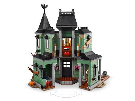 LEGO Creator Имение с привидениями 736 деталей (31167) &ndash; фото товара LEGO из категории LEGO Creator 3-in-1. Оригинал, доставка по Украине