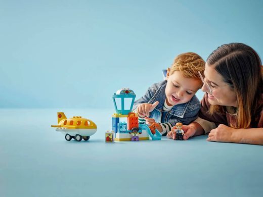 Купити LEGO 10443 DUPLO Уперше в аеропорту | ЛЕГО 10443 ДУПЛО