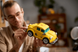 🖼️ LEGO Icons Бамблби 950 деталей (10338) &ndash; фото 12 ➤ Заказать на TOYSLINE.com.ua ⭐ Быстрая доставка