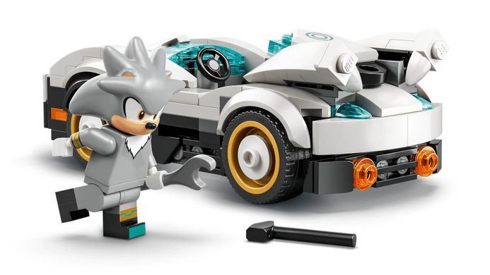 LEGO&reg; 77118 Sonic the Hedgehog&trade; Silver&rsquo;s Car vs. Knuckles&rsquo; Monster Truck
