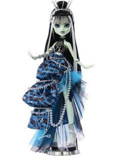 Лялька Монстер Хай Френкі Штейн Collector Monster High Frankie Stein Stitched in Style (HRL66) &ndash; фото товару Monster High з категорії Ляльки Monster High (Монстер Хай). Оригінал, доставка по Україні