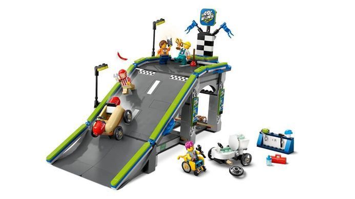 LEGO City Никаких ограничений: Автодром для гоночных автомобилей 436 деталей (60460) &ndash; фото товара LEGO из категории LEGO City. Оригинал, доставка по Украине