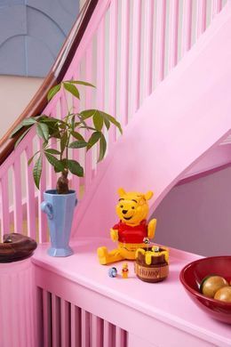 LEGO Disney Винни-Пух 1399 деталей (43300) &ndash; фото товара LEGO из категории LEGO Disney. Оригинал, доставка по Украине
