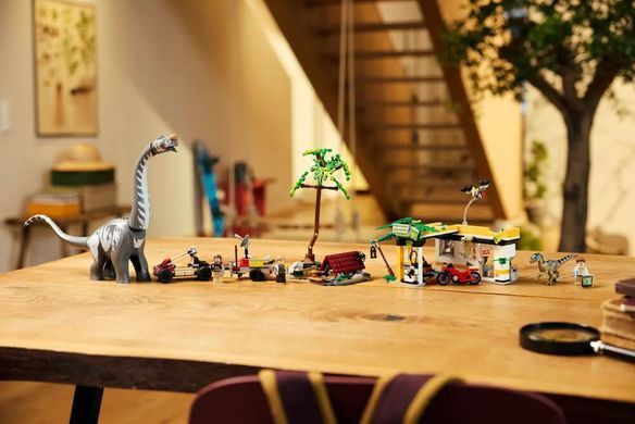 LEGO Jurassic World Миссия по отслеживанию раптора и титанозавра 582 деталей (76973) &ndash; фото товара LEGO из категории LEGO Jurassic World. Оригинал, доставка по Украине