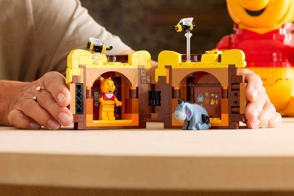LEGO Disney Винни-Пух 1399 деталей (43300) &ndash; фото товара LEGO из категории LEGO Disney. Оригинал, доставка по Украине