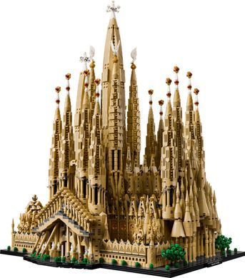 LEGO Architecture Саґрада Фамілія (21065) &ndash; фото товару LEGO з категорії LEGO Architecture. Оригінал, доставка по Україні