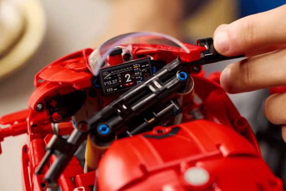LEGO Technic 42202 Мотоцикл Ducati Panigale V4 S | ЛЕГО 42202 Дукаті Технік