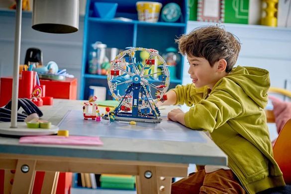 LEGO&reg; Creator 31389 Iconic Ferris Wheel