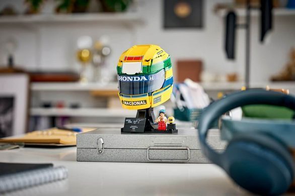 LEGO Editions Formula 1 Шолом Айртона Сенни (43024) &ndash; фото товару LEGO з категорії LEGO Editions. Оригінал, доставка по Україні