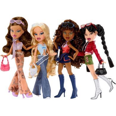 Лялька Bratz серії 2001 Reimagined &mdash; Хлоя (596066) &ndash; фото товару Bratz з категорії Ляльки Bratz. Оригінал, доставка по Україні