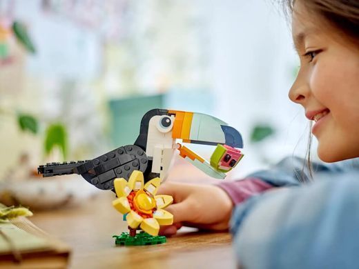 LEGO Creator Дикие животные: тропический тукан 225 деталей (31173) &ndash; фото товара LEGO из категории LEGO Creator 3-in-1. Оригинал, доставка по Украине