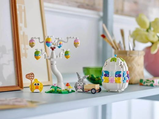 LEGO Seasonal Пасхальный кролик и охота на куриные яйца 140 деталей (40808) &ndash; фото товара LEGO из категории LEGO Seasonal. Оригинал, доставка по Украине