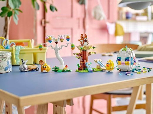 LEGO Seasonal Пасхальный кролик и охота на куриные яйца 140 деталей (40808) &ndash; фото товара LEGO из категории LEGO Seasonal. Оригинал, доставка по Украине