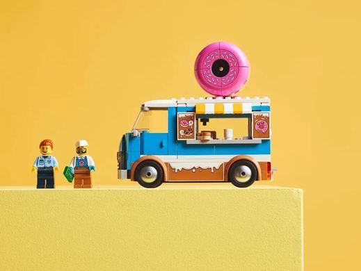 LEGO City Вантажівка з пончиками 196 деталей (60452) &ndash; фото товару LEGO з категорії LEGO City. Оригінал, доставка по Україні