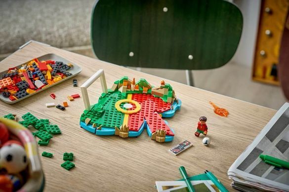 LEGO Editions Football Кріштіану Роналду &ndash; найкращі моменти футбольних матчів (43012) &ndash; фото товару LEGO з категорії LEGO Editions. Оригінал, доставка по Україні