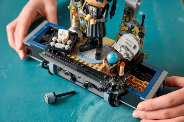 LEGO Wednesday Фігурка Венздей Аддамс 702 деталі (76780) &ndash; фото товару LEGO з категорії LEGO Wednesday. Оригінал, доставка по Україні