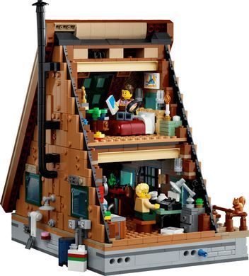 LEGO Ideas Треугольный домик (21338) &ndash; фото товара LEGO из категории LEGO Ideas. Оригинал, доставка по Украине