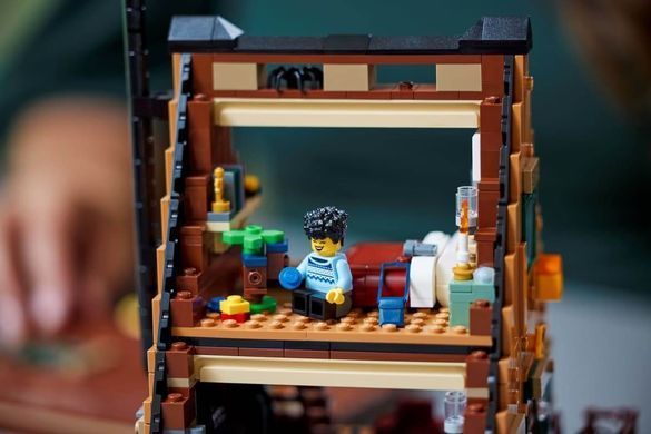 LEGO Ideas Треугольный домик (21338) &ndash; фото товара LEGO из категории LEGO Ideas. Оригинал, доставка по Украине