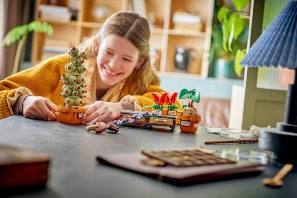LEGO Harry Potter Растения по курсу гербологии в Хогвартсе (76474) &ndash; фото товара LEGO из категории  LEGO Harry Potter. Оригинал, доставка по Украине