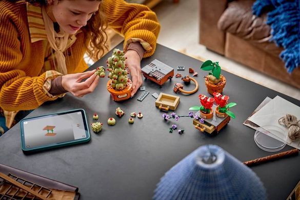 LEGO Harry Potter Растения по курсу гербологии в Хогвартсе (76474) &ndash; фото товара LEGO из категории  LEGO Harry Potter. Оригинал, доставка по Украине