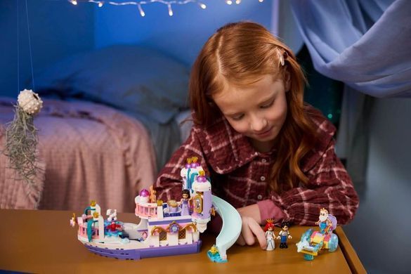 LEGO Disney Королевская свадебная лодка Ариэль (43299) &ndash; фото товара LEGO из категории LEGO Disney. Оригинал, доставка по Украине