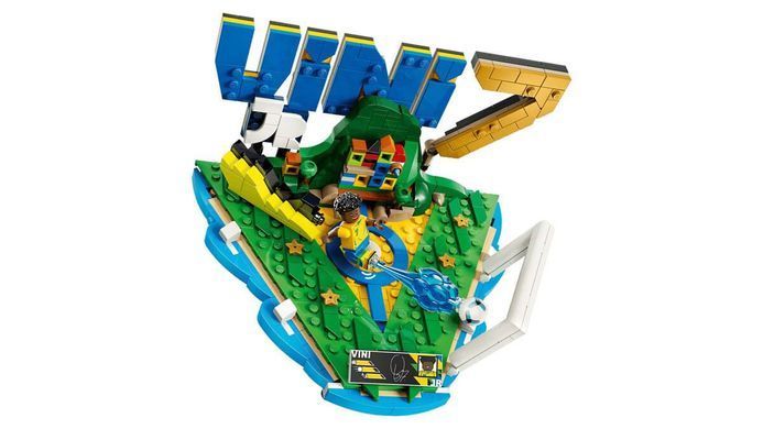 LEGO Editions Football Вінісіус Жуніор &ndash; найкращі моменти футбольних матчів (43027) &ndash; фото товару LEGO з категорії LEGO Editions. Оригінал, доставка по Україні
